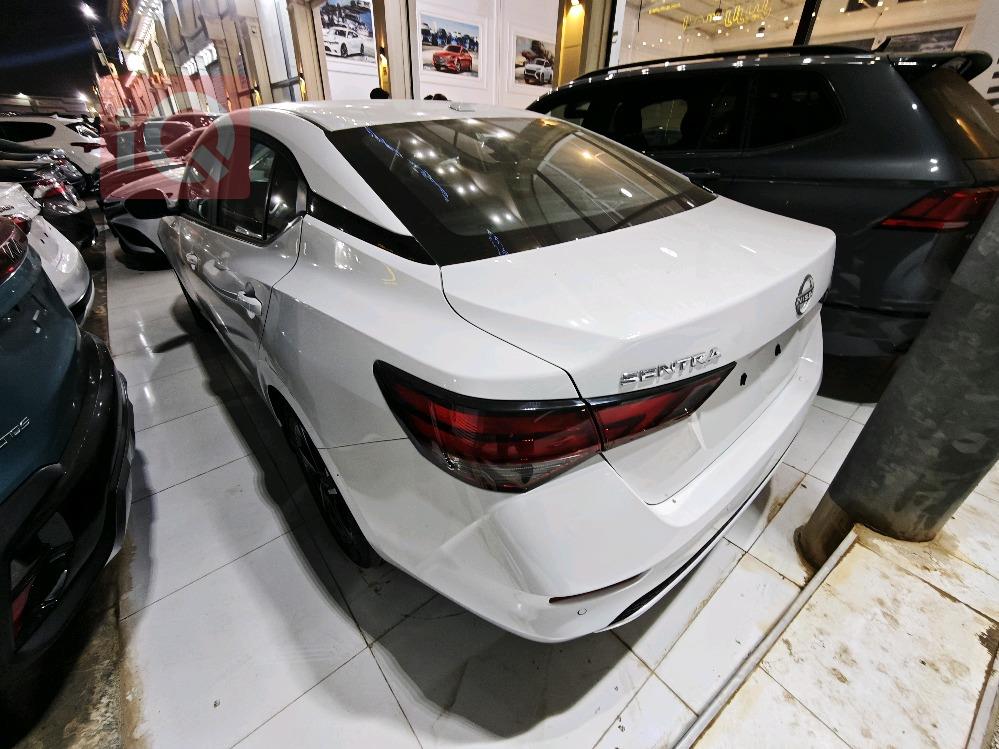 نیسان سێنترا